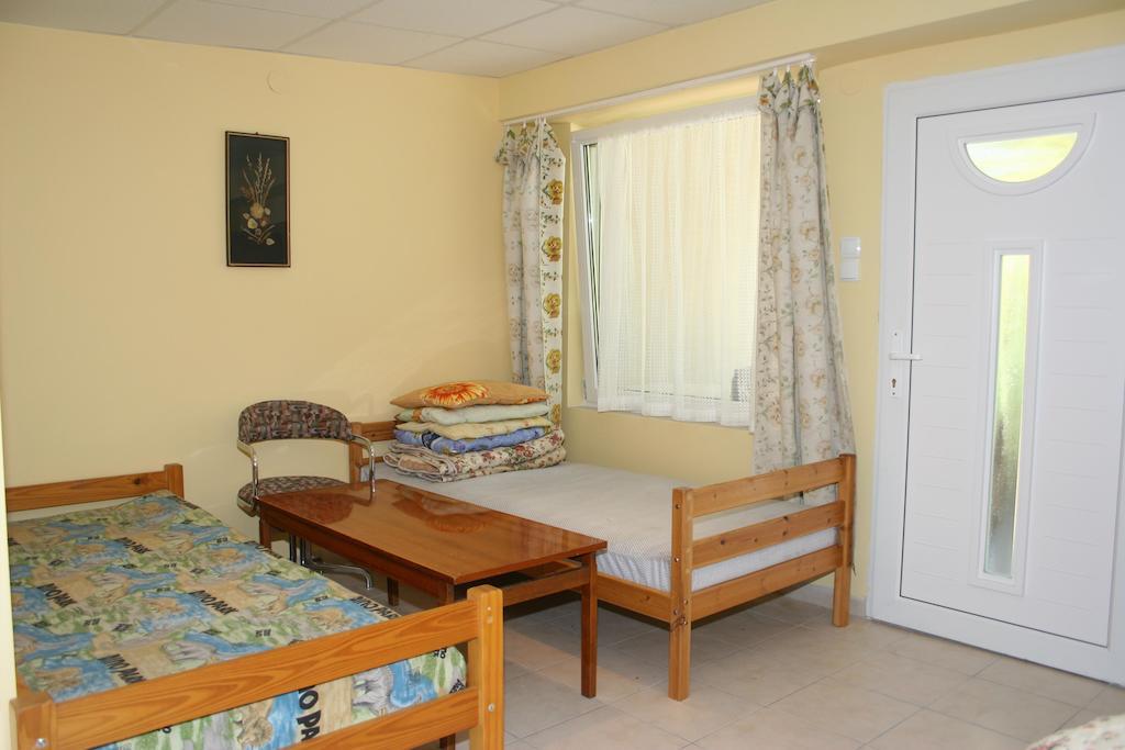 Osrodek Wypoczynkowy Jelonek Otel Wolsztyn Oda fotoğraf
