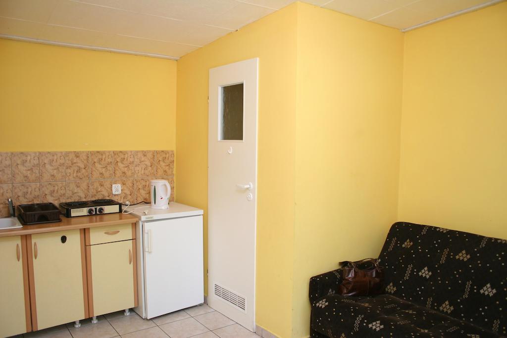 Osrodek Wypoczynkowy Jelonek Otel Wolsztyn Oda fotoğraf